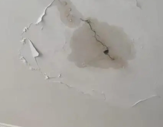 新晃阳台漏水维修公司分享下屋面防水工程质量问题原因分析